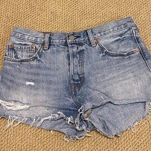 Levi’s Mid Rise shorts